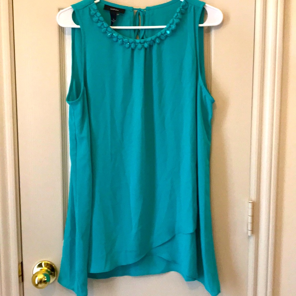 Sleeveless Blouse